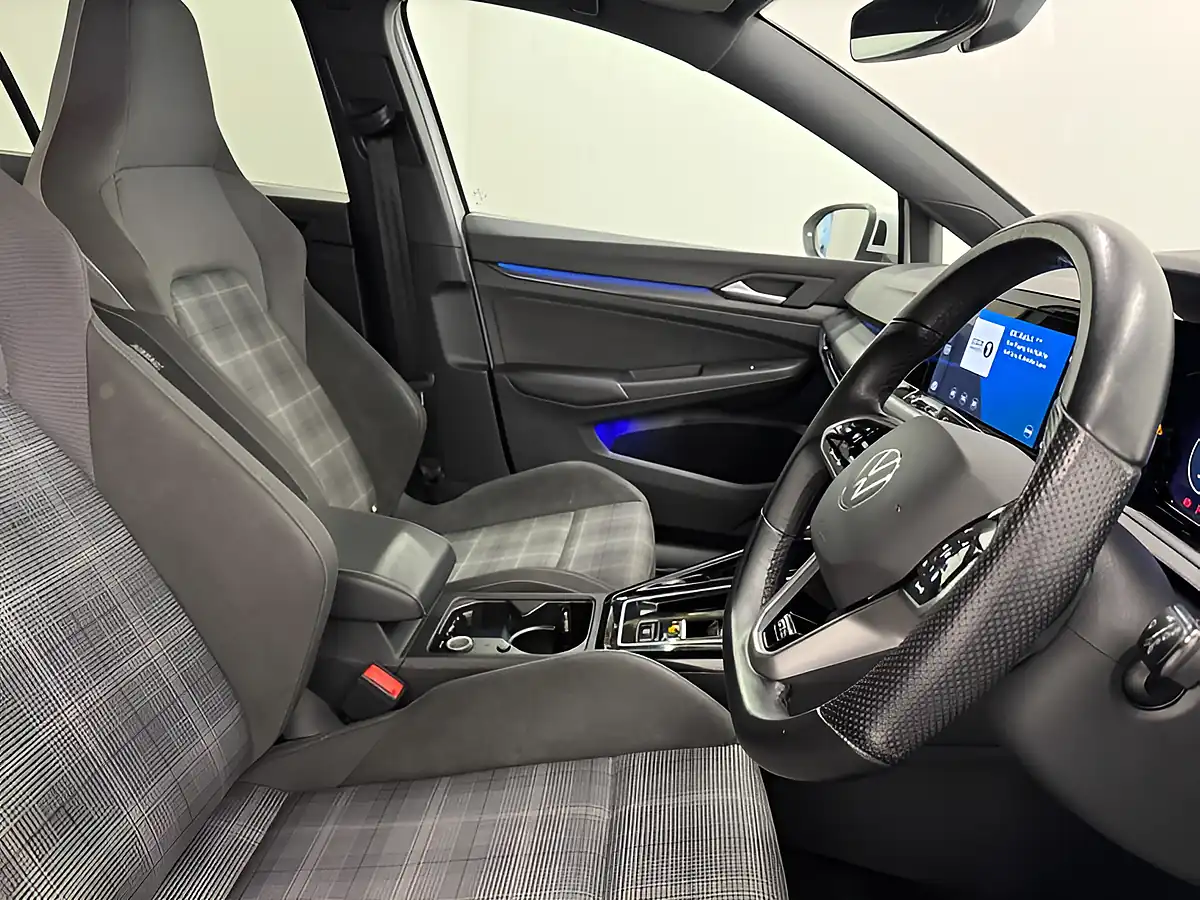 Used 2023 Volkswagen Golf Gtd White - Interior and Exterior details 10