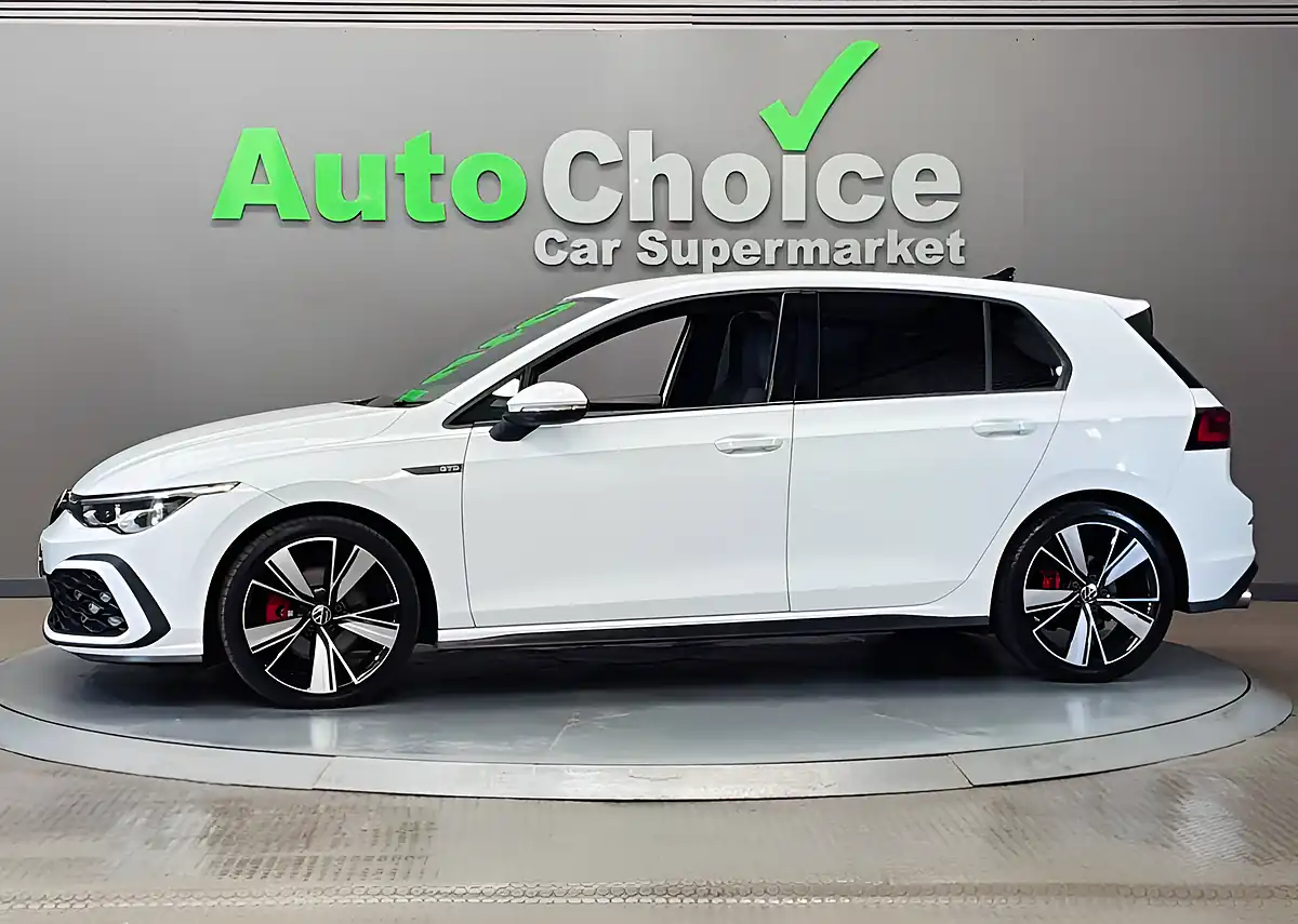 Used 2023 Volkswagen Golf Gtd White - Interior and Exterior details 7