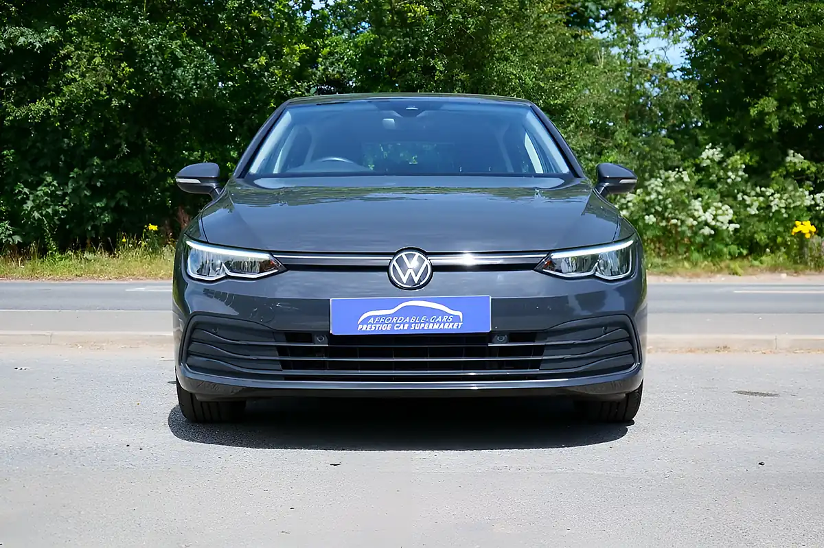 Used 2023 Volkswagen Golf Life Urano Grey - Interior and Exterior details 4