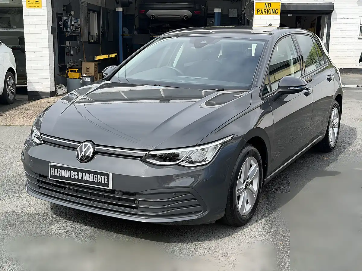 Used 2023 Volkswagen Golf Life Urano Grey - Interior and Exterior details 15