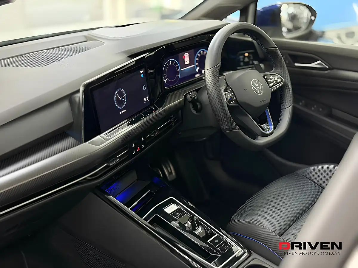 Used 2023 Volkswagen Golf R 20 Years White - Interior and Exterior details 4