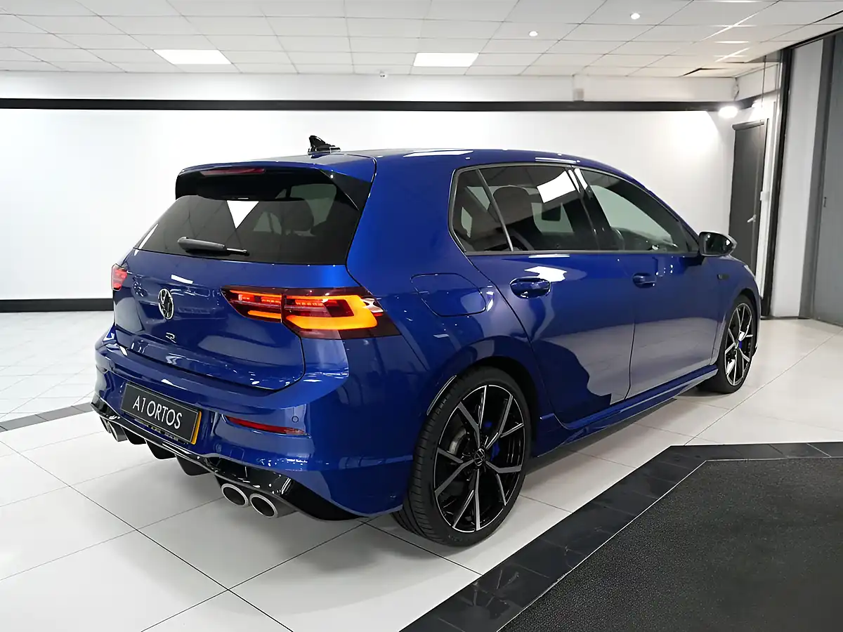Used 2023 Volkswagen Golf R Lapiz Blue - Interior and Exterior details 11
