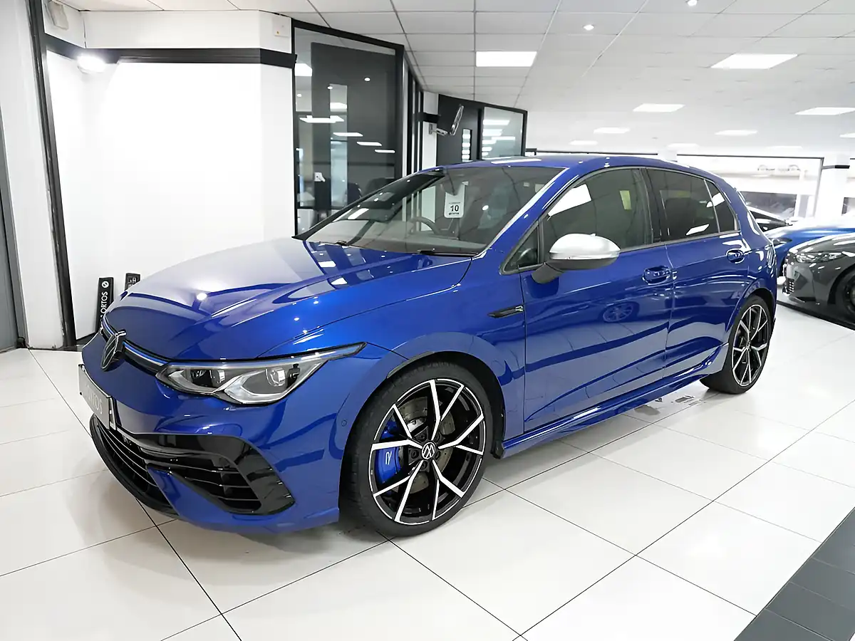 Used 2023 Volkswagen Golf R Lapiz Blue - Interior and Exterior details 3