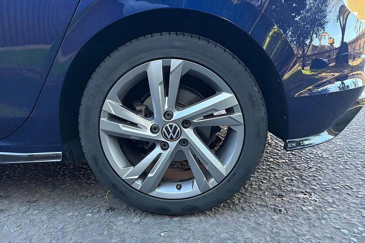 Used 2023 Volkswagen Golf R-Line Blue - Interior and Exterior details 20
