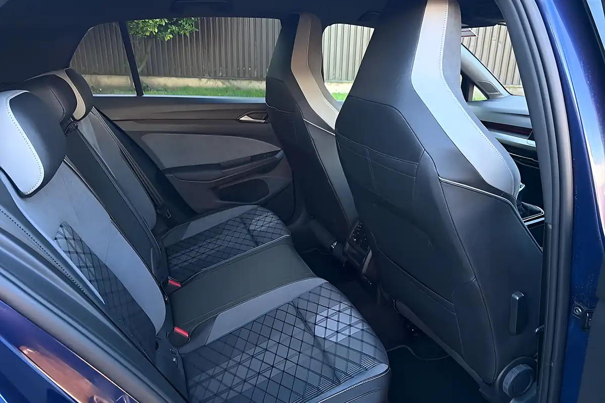 Used 2023 Volkswagen Golf R-Line Blue - Interior and Exterior details 8