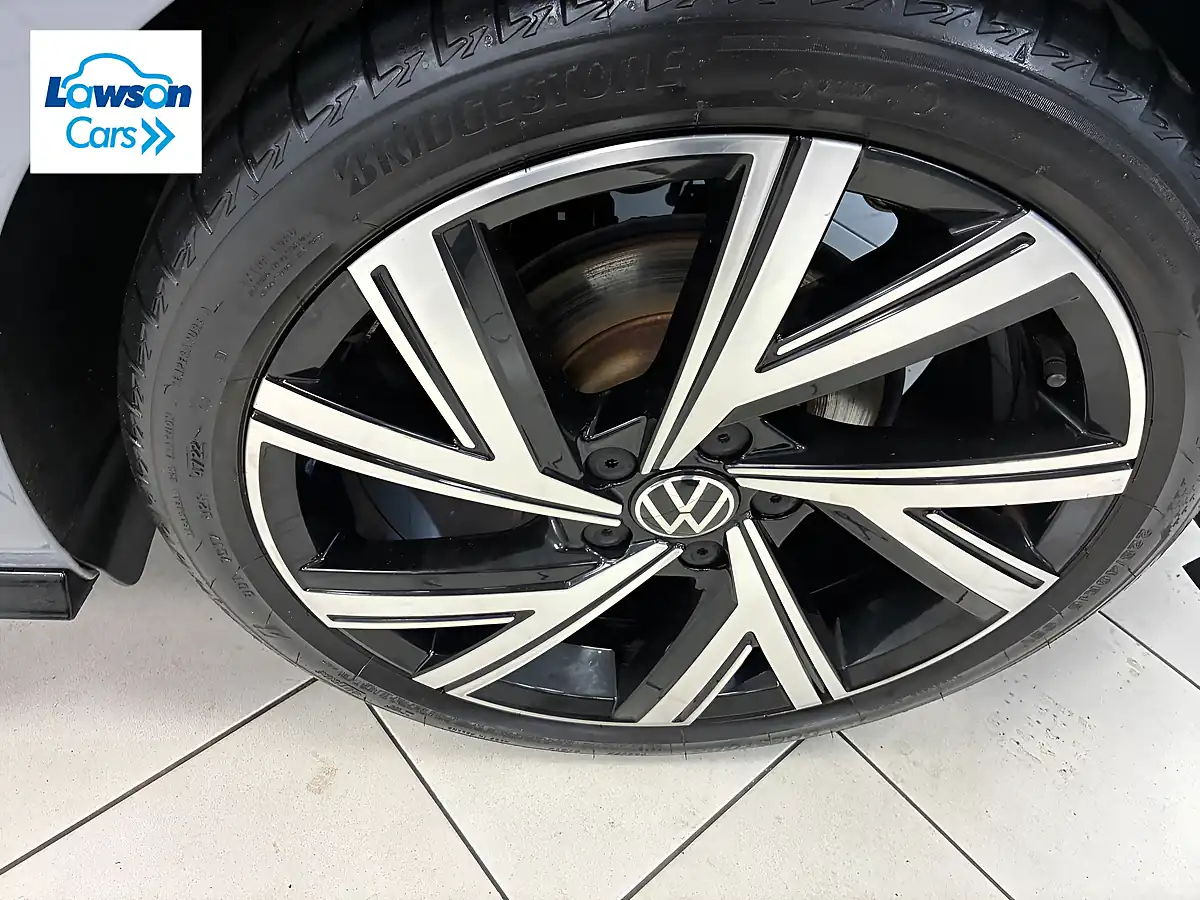 Used 2023 Volkswagen Golf R-Line Moonstone Grey - Interior and Exterior details 10