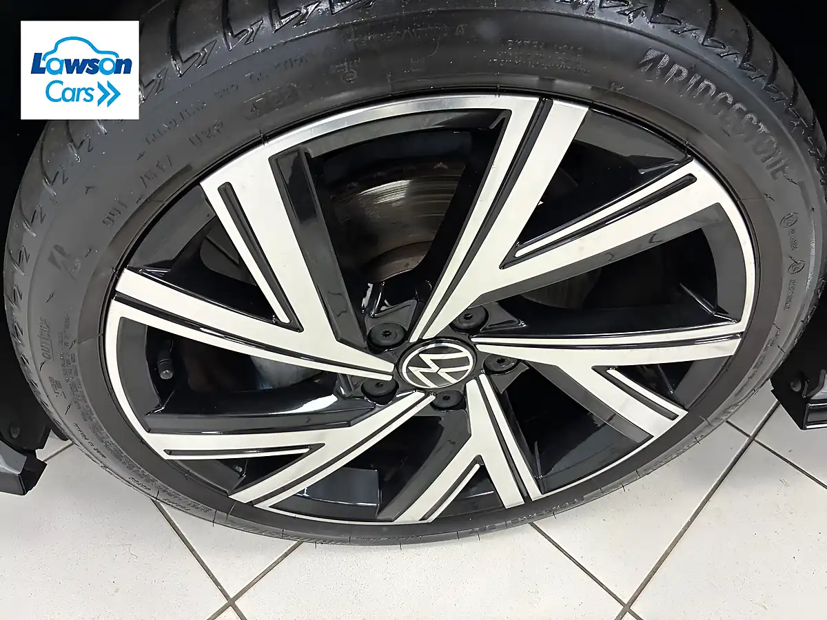 Used 2023 Volkswagen Golf R-Line Moonstone Grey - Interior and Exterior details 9