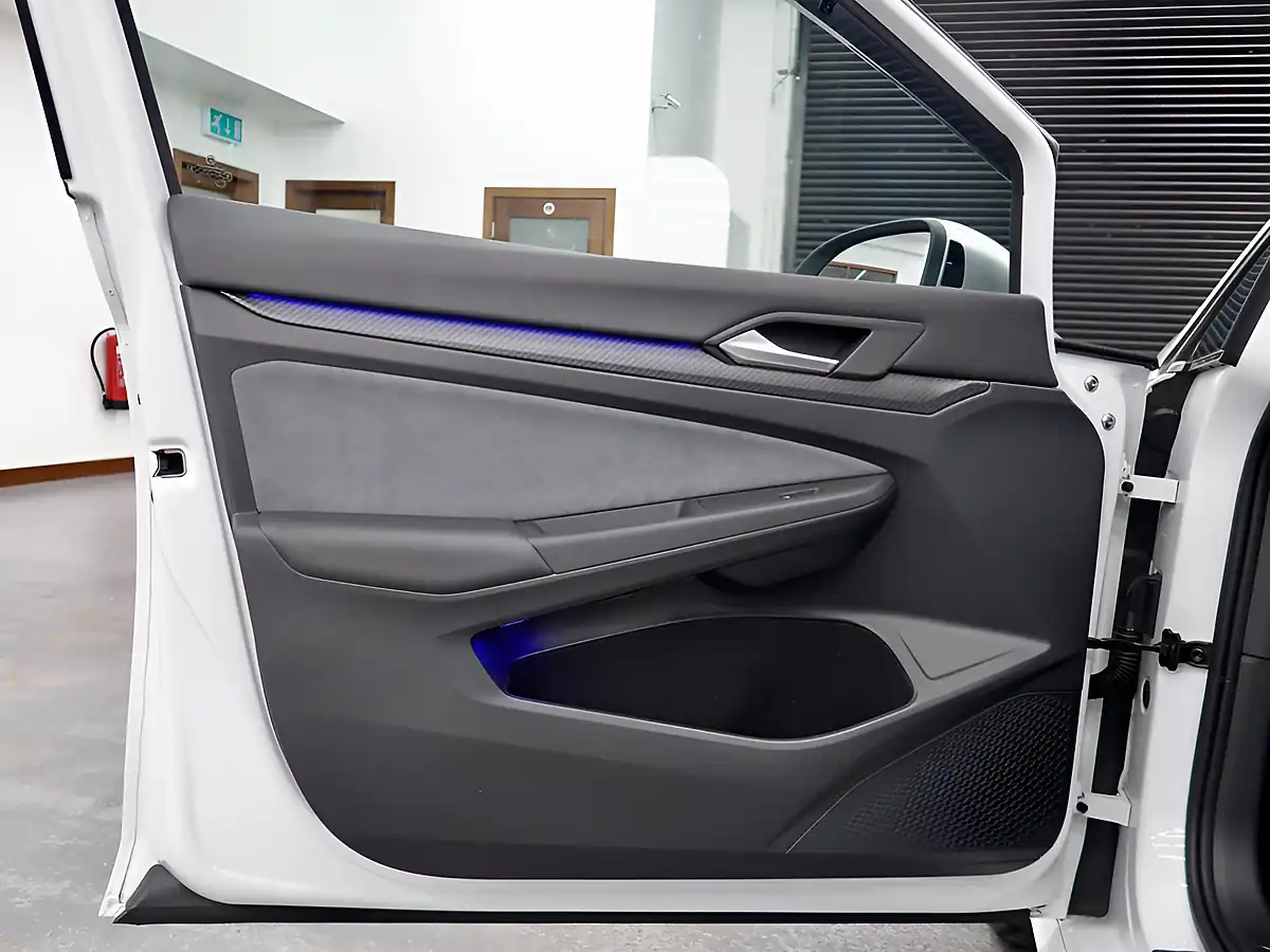 Used 2023 Volkswagen Golf R White - Interior and Exterior details 16