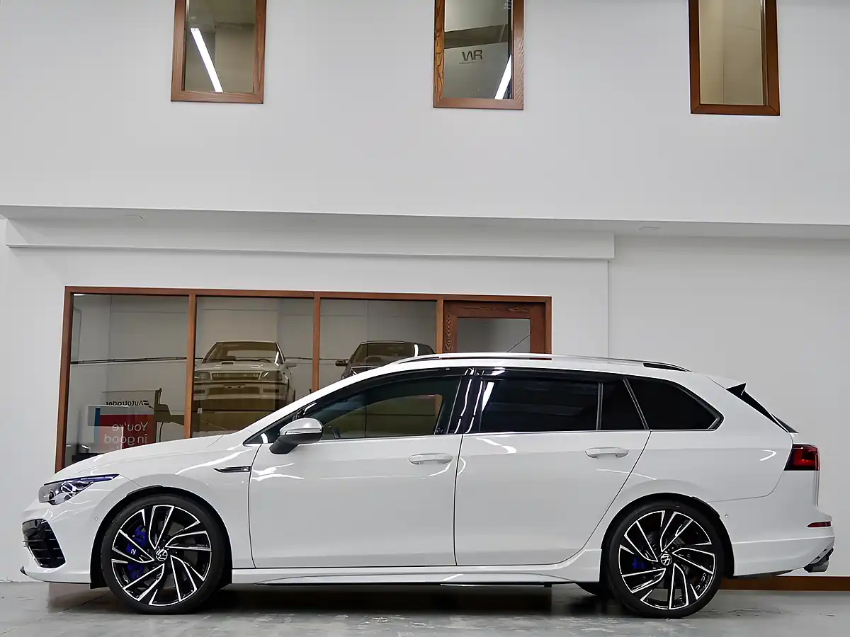 Used 2023 Volkswagen Golf R White - Interior and Exterior details 5