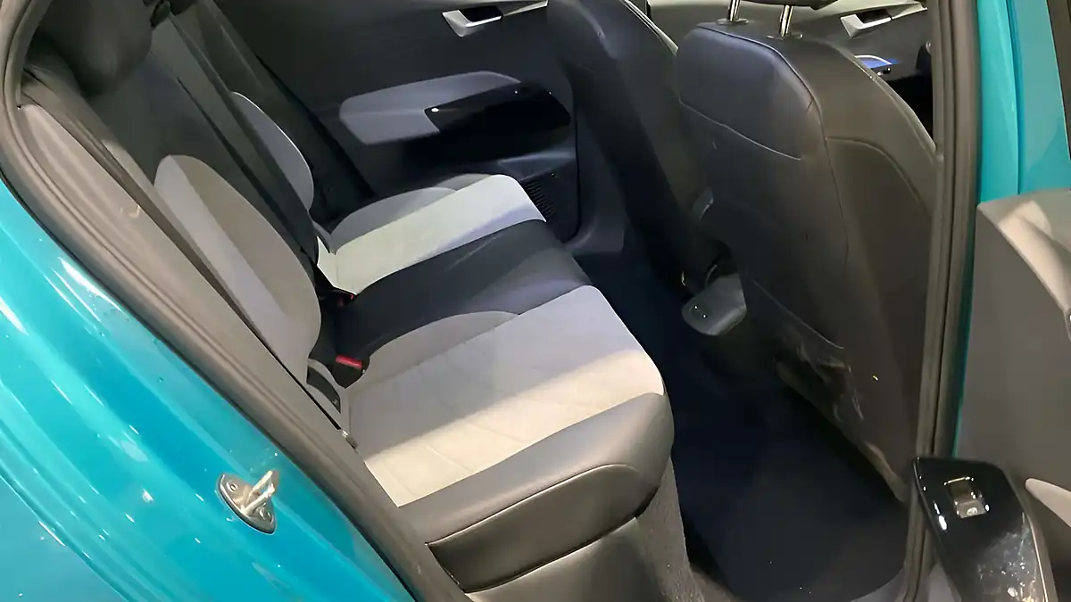 Used 2023 Volkswagen ID.3 Life Blue - Interior and Exterior details 6