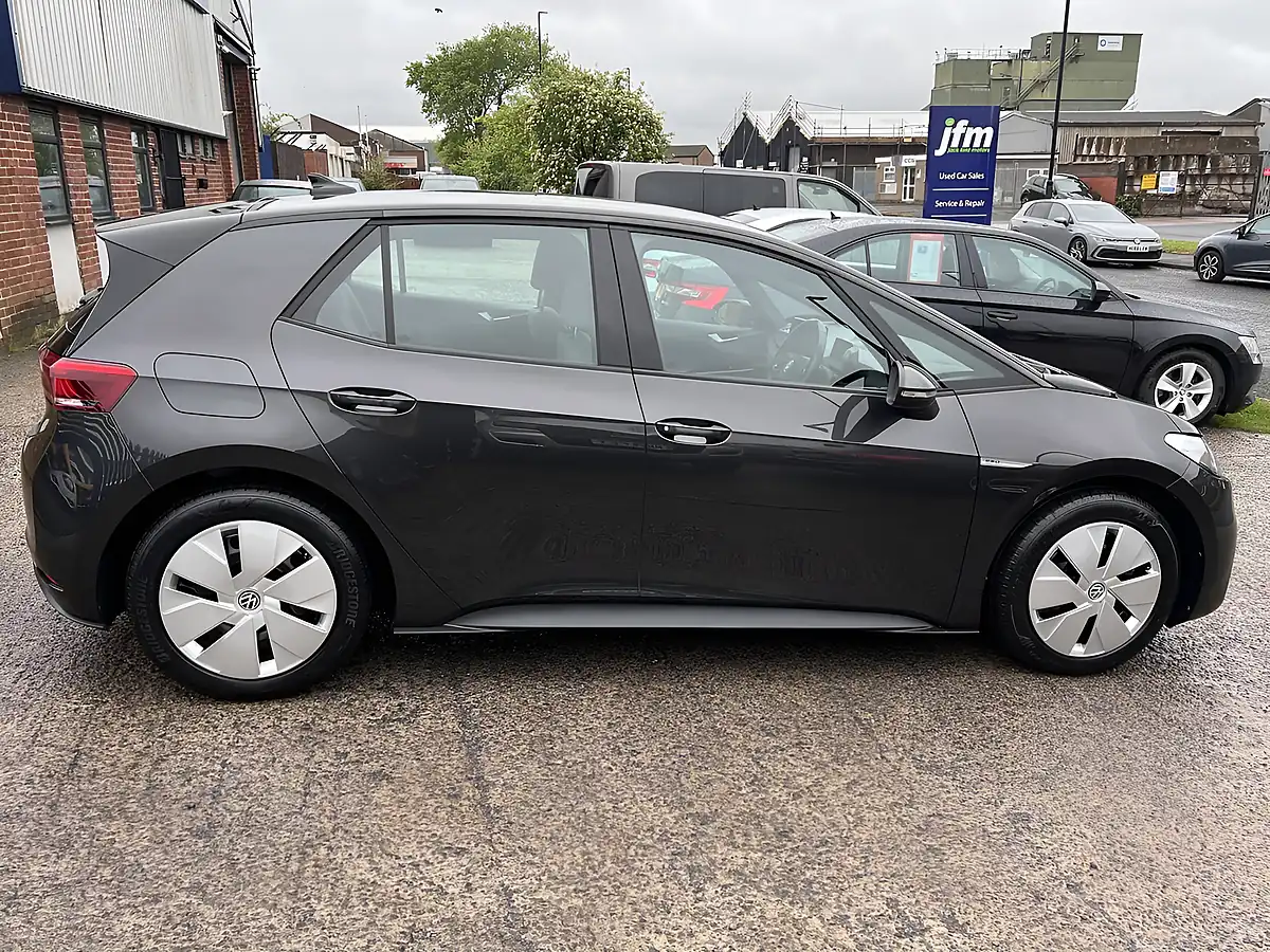 Used 2023 Volkswagen ID.3 Life Manganese Grey Metallic - Interior and Exterior details 5