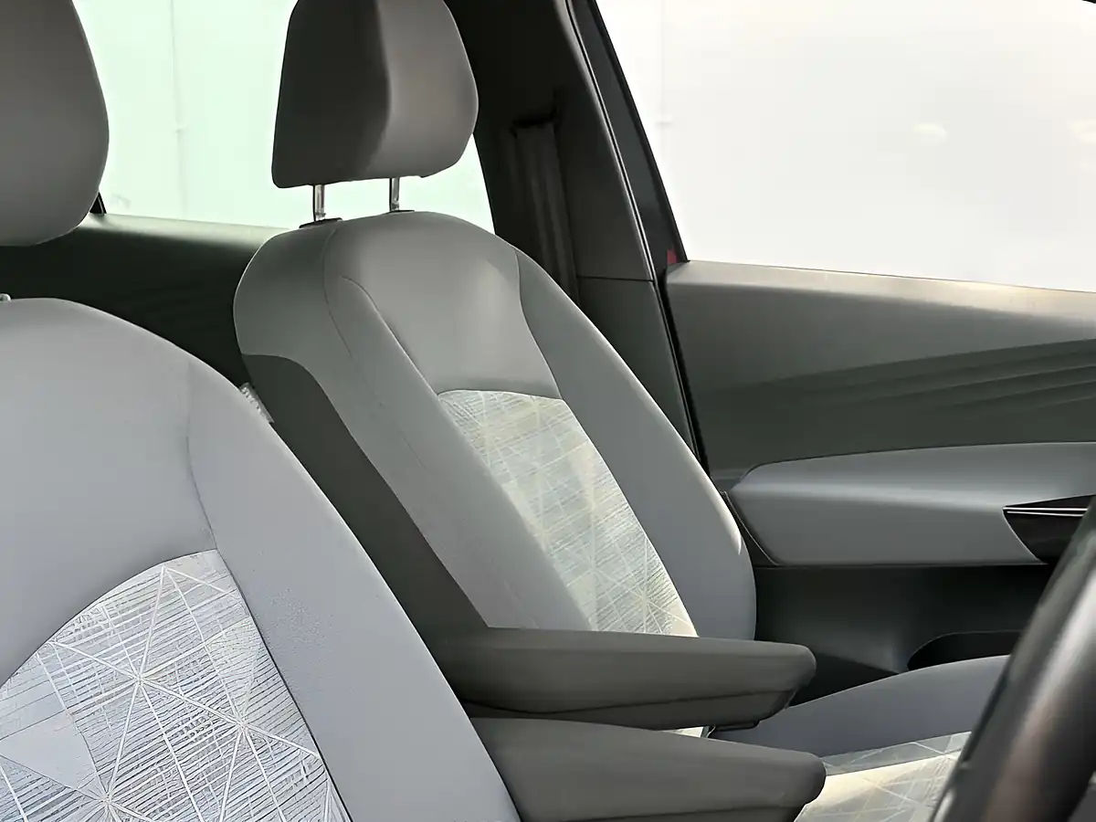 Used 2023 Volkswagen ID.3 Life Moonstone Grey With Black Roof - Interior and Exterior details 17