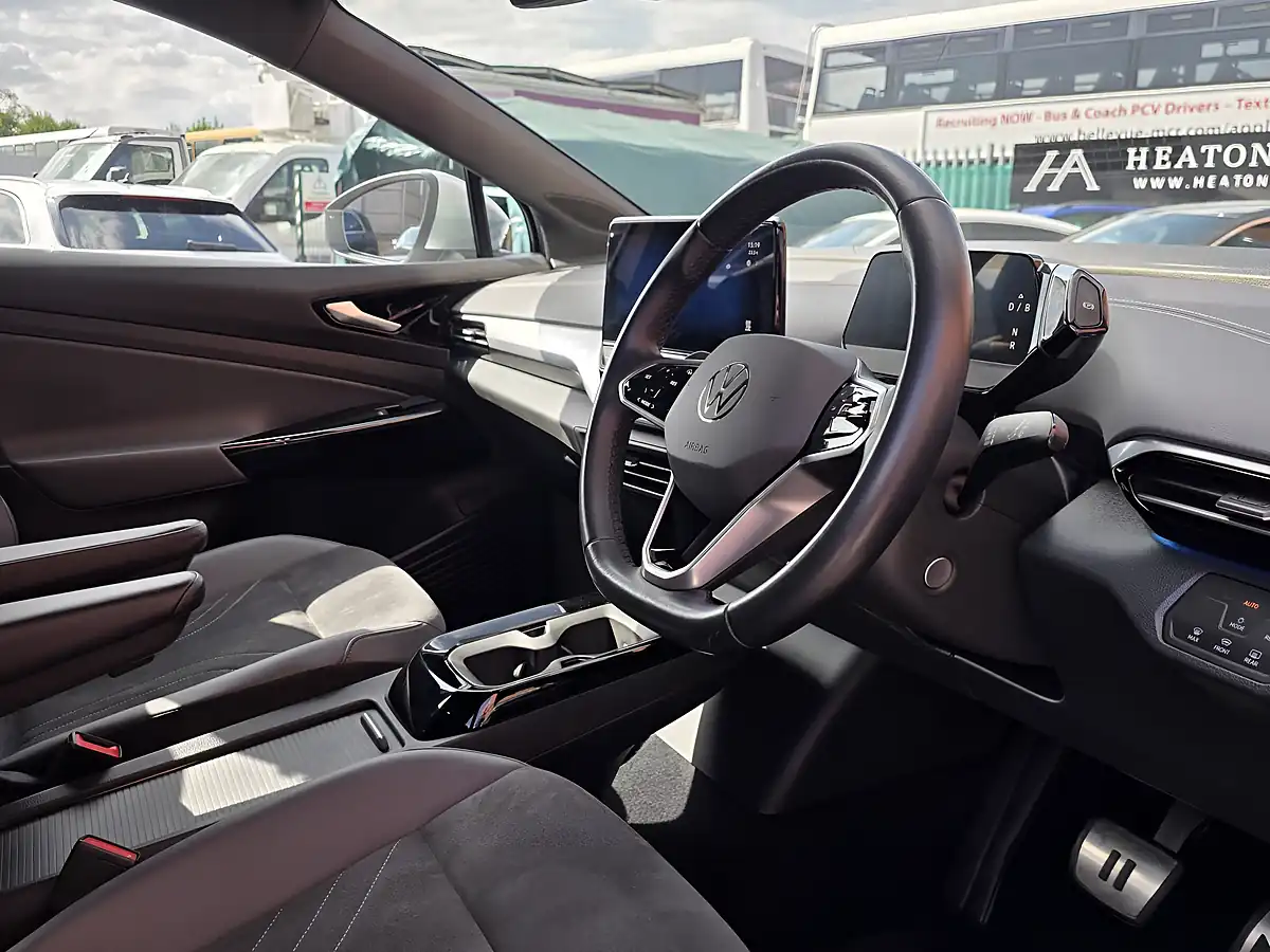 Used 2023 Volkswagen ID.4 Life Edition Silver - Interior and Exterior details 12