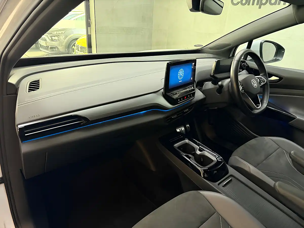 Used 2023 Volkswagen Id.4 Life White - Interior and Exterior details 10