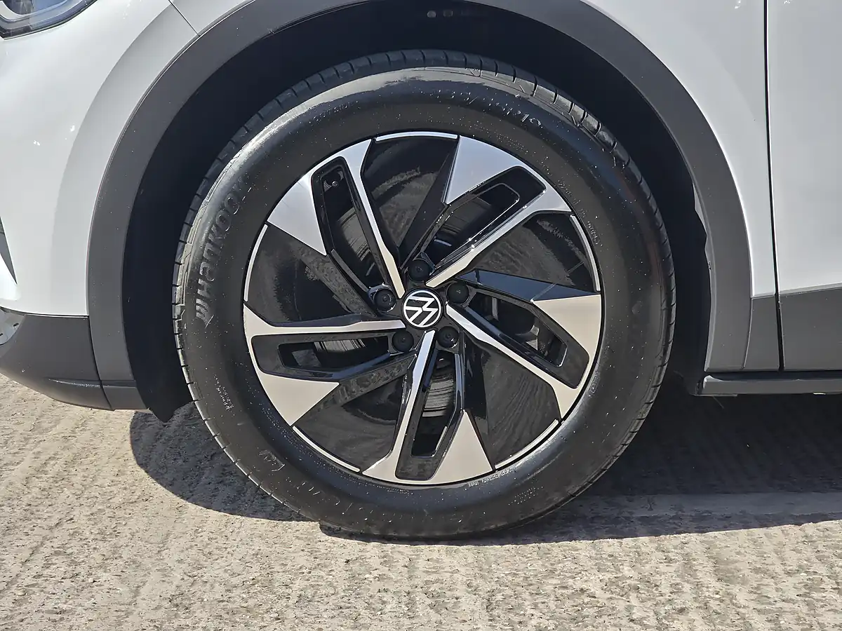 Used 2023 Volkswagen ID.4 Pro Performance Style Edition White - Interior and Exterior details 10