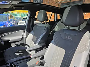 Used 2023 Volkswagen ID.4 Pro Performance Style Edition White - Interior and Exterior details 16
