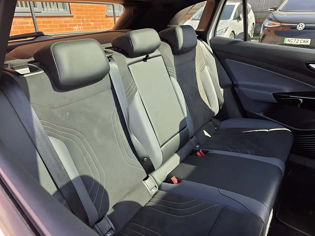Used 2023 Volkswagen ID.4 Pro Performance Style Edition White - Interior and Exterior details 19