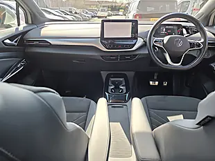 Used 2023 Volkswagen ID.4 Pro Performance Style Edition White - Interior and Exterior details 4