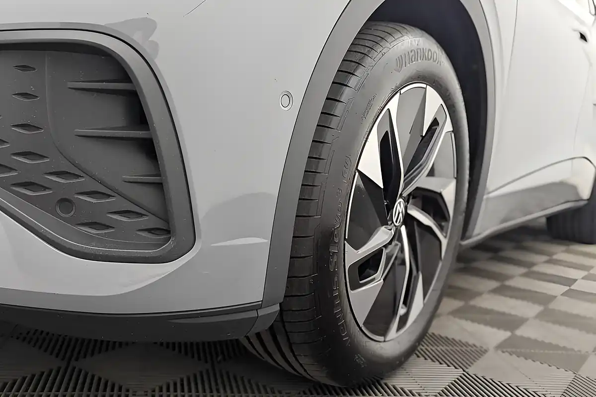 Used 2023 Volkswagen Id.5 Style Grey - Interior and Exterior details 18