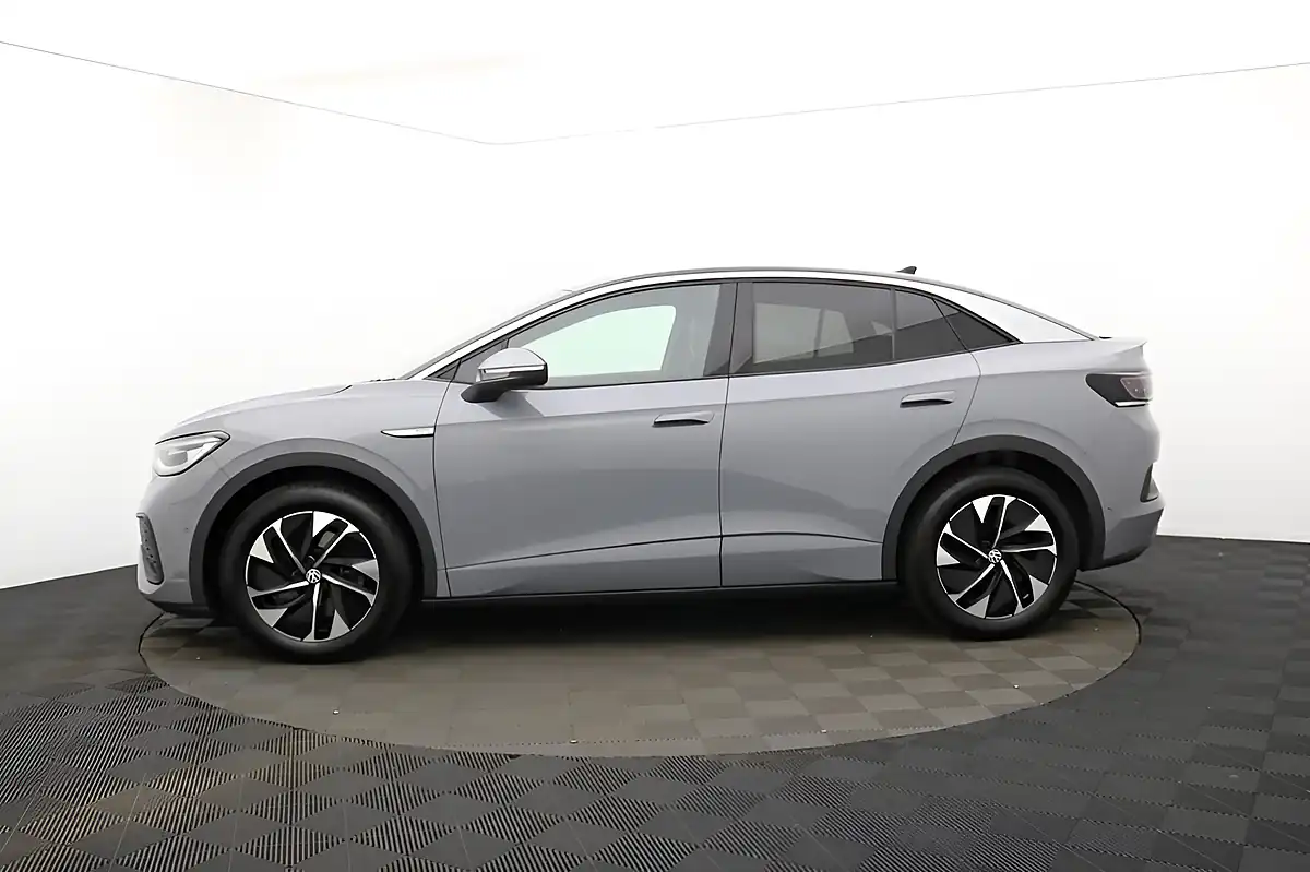 Used 2023 Volkswagen Id.5 Style Grey - Interior and Exterior details 7