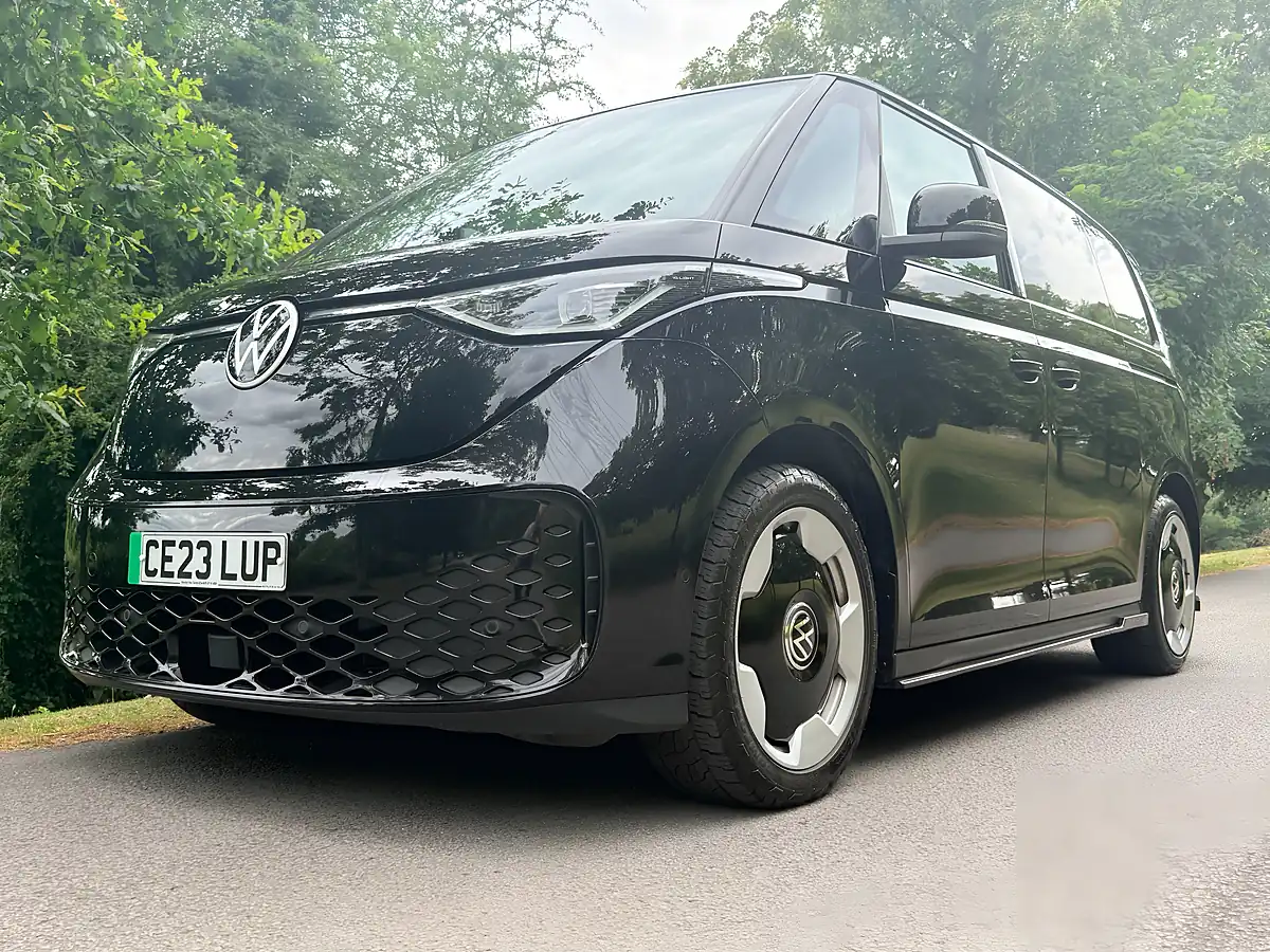 Used 2023 Volkswagen Id. Buzz Pro Commerce Plus Black - Interior and Exterior details 12