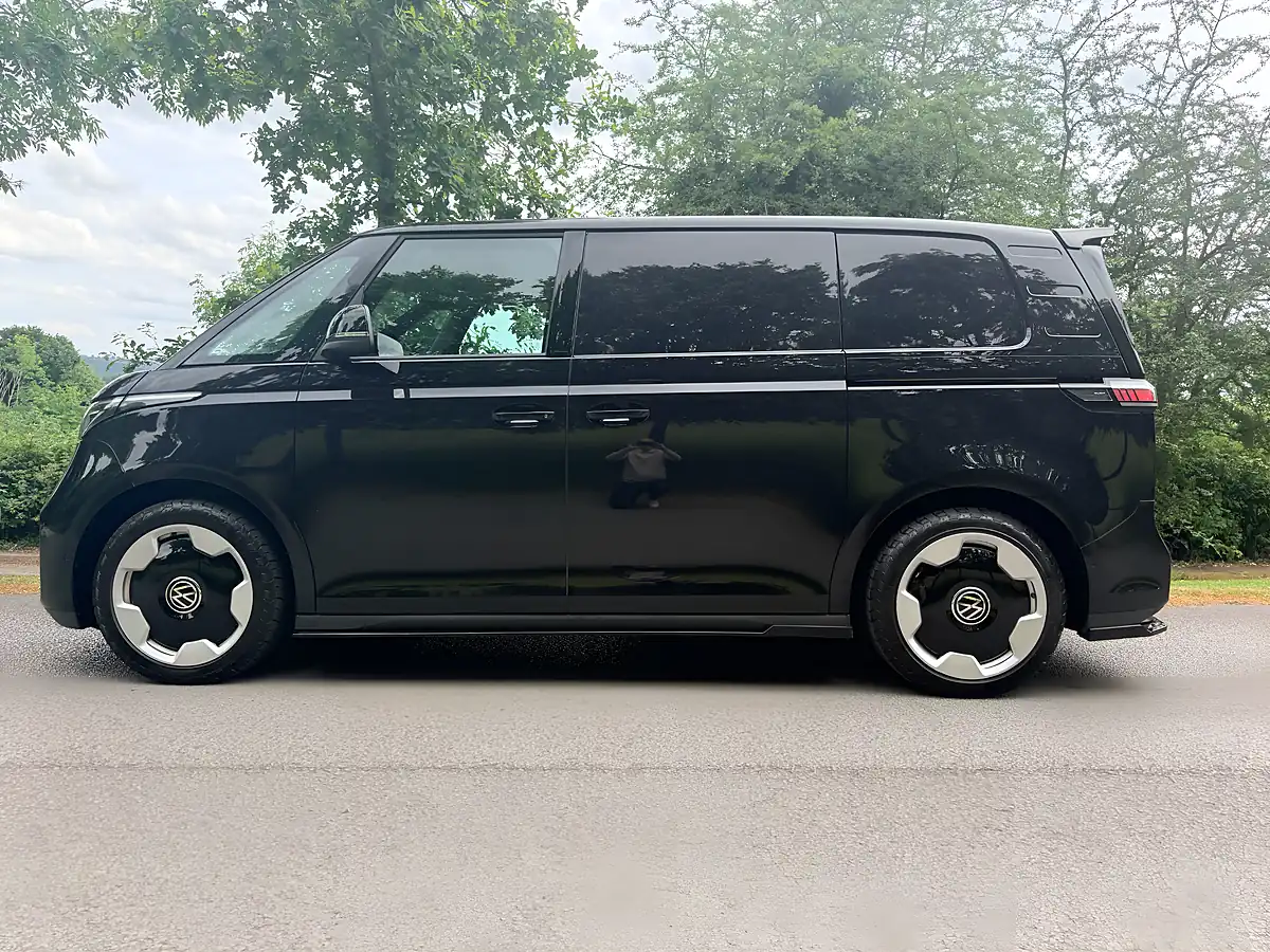Used 2023 Volkswagen Id. Buzz Pro Commerce Plus Panel Van Black - Interior and Exterior details 9