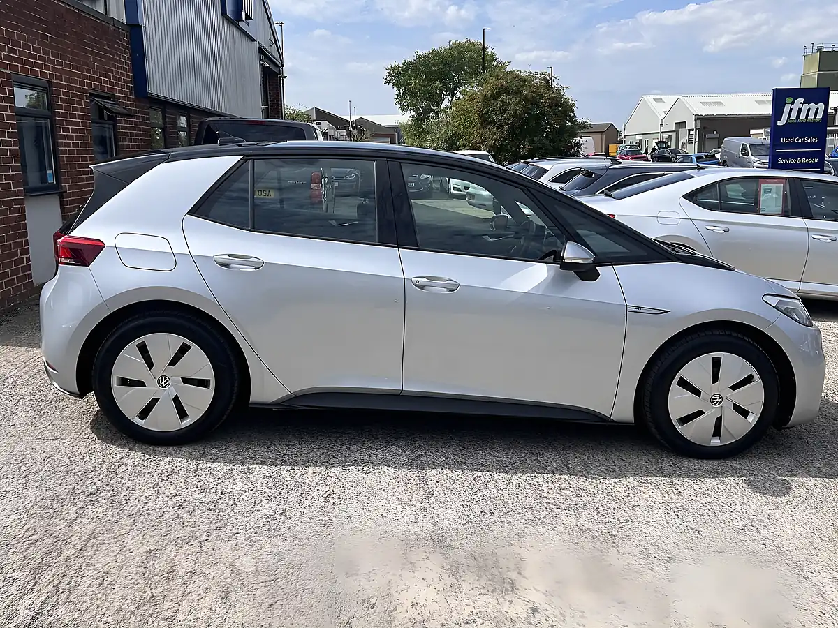 Used 2023 Volkswagen ID3 Life Scale Silver Met - Interior and Exterior details 5