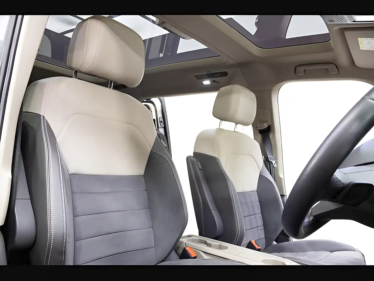 Used 2023 Volkswagen Multivan Style Long Grey - Interior and Exterior details 14