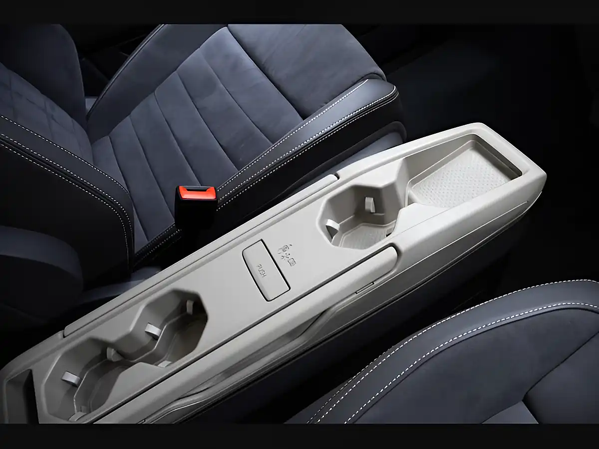 Used 2023 Volkswagen Multivan Style Long Grey - Interior and Exterior details 16