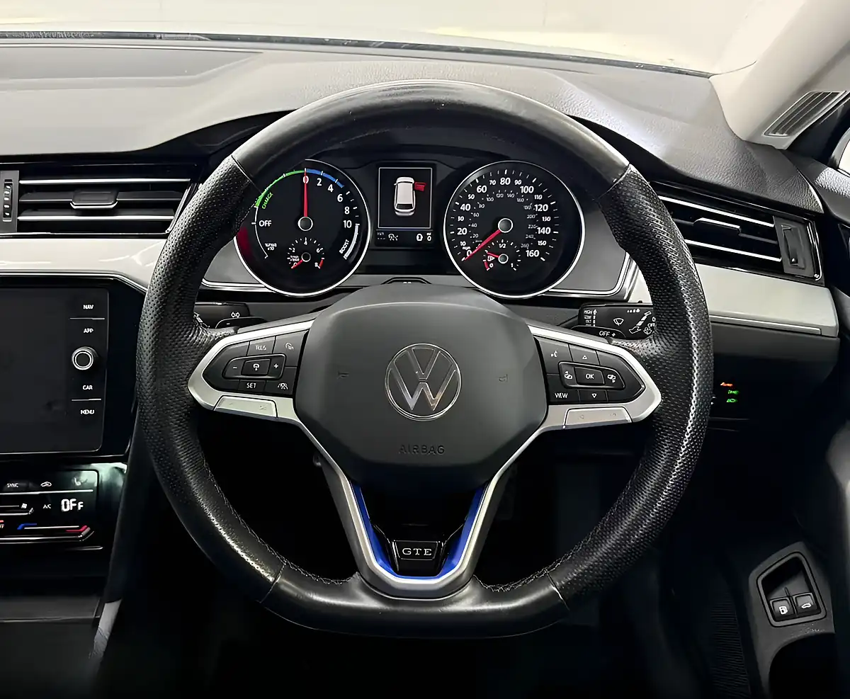 Used 2023 Volkswagen Passat Gte Silver - Interior and Exterior details 10