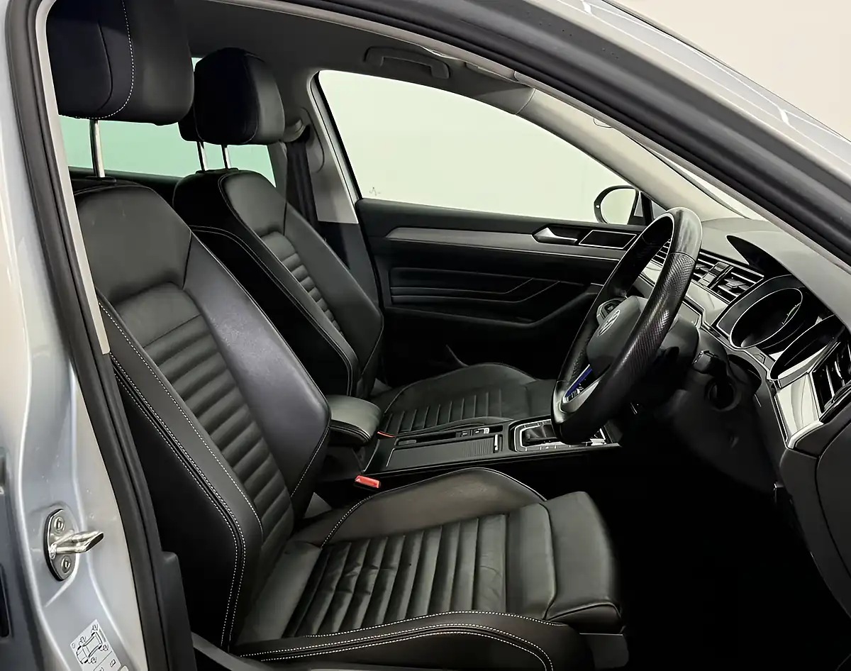 Used 2023 Volkswagen Passat Gte Silver - Interior and Exterior details 14