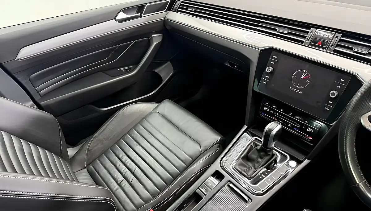 Used 2023 Volkswagen Passat Gte Silver - Interior and Exterior details 16