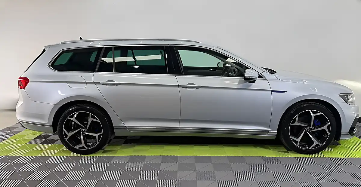 Used 2023 Volkswagen Passat Gte Silver - Interior and Exterior details 8
