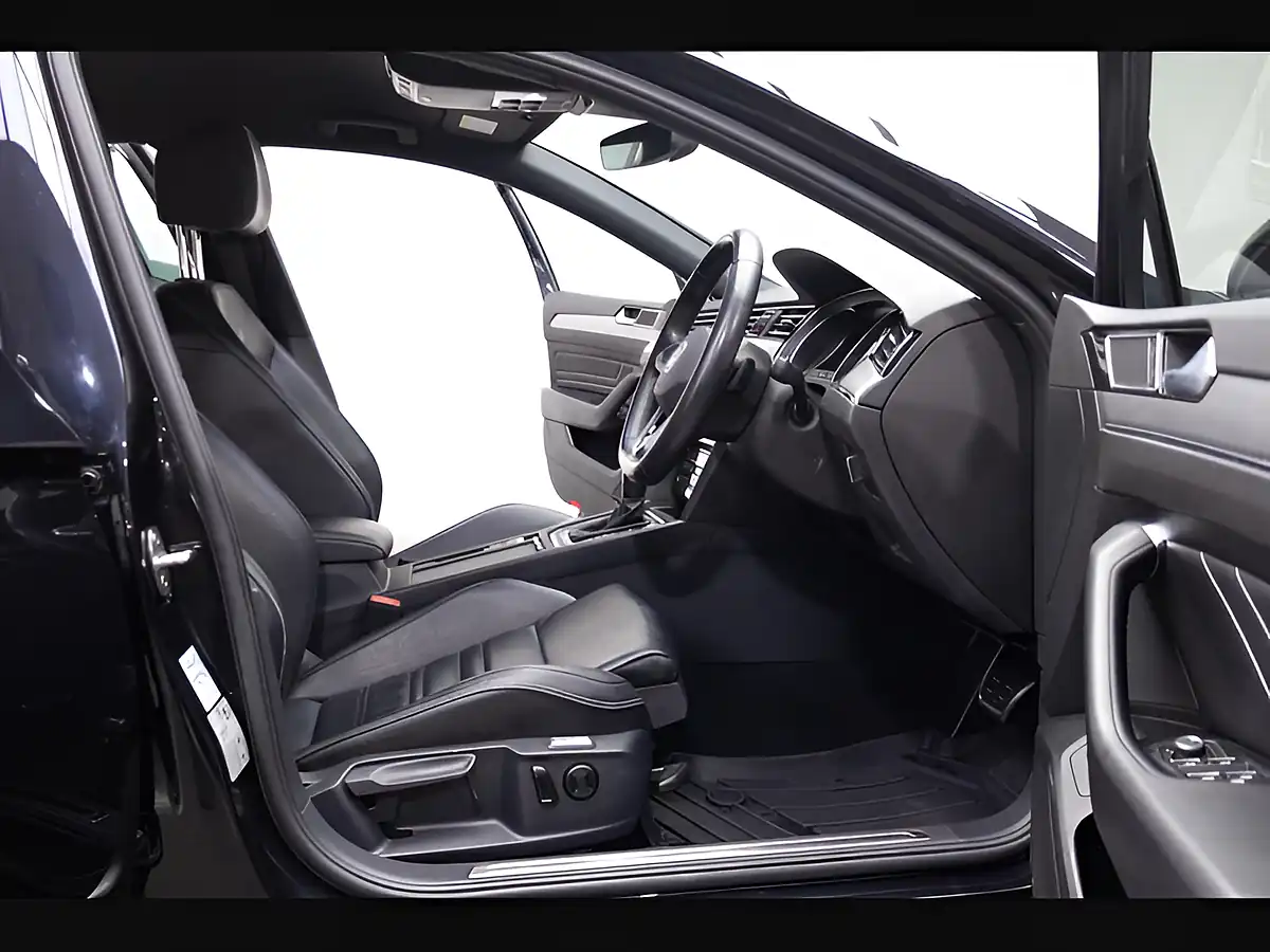 Used 2023 Volkswagen Passat R-Line Black - Interior and Exterior details 14