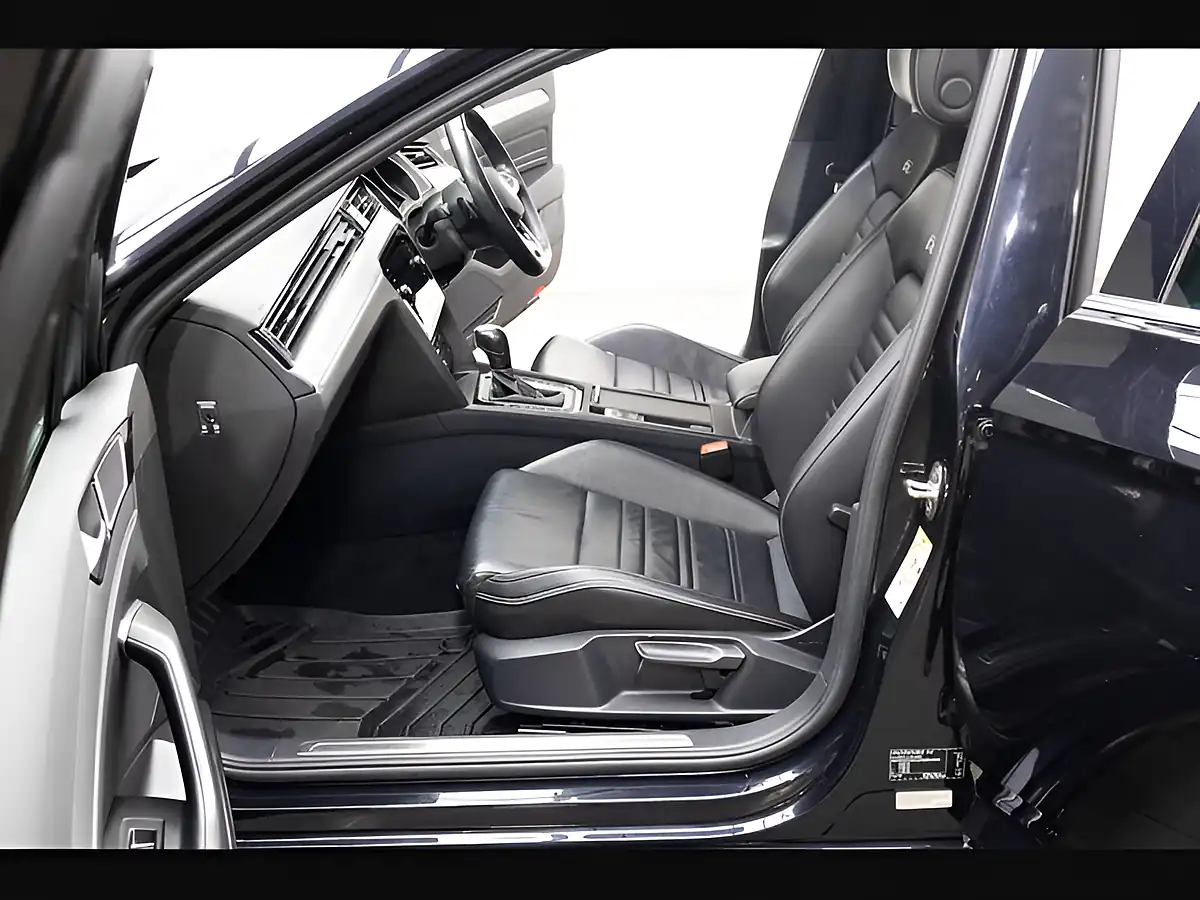 Used 2023 Volkswagen Passat R-Line Black - Interior and Exterior details 15