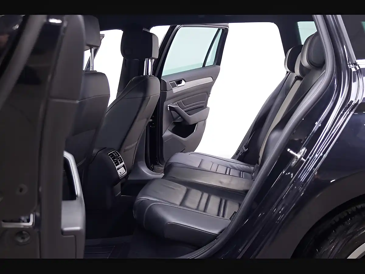 Used 2023 Volkswagen Passat R-Line Black - Interior and Exterior details 16