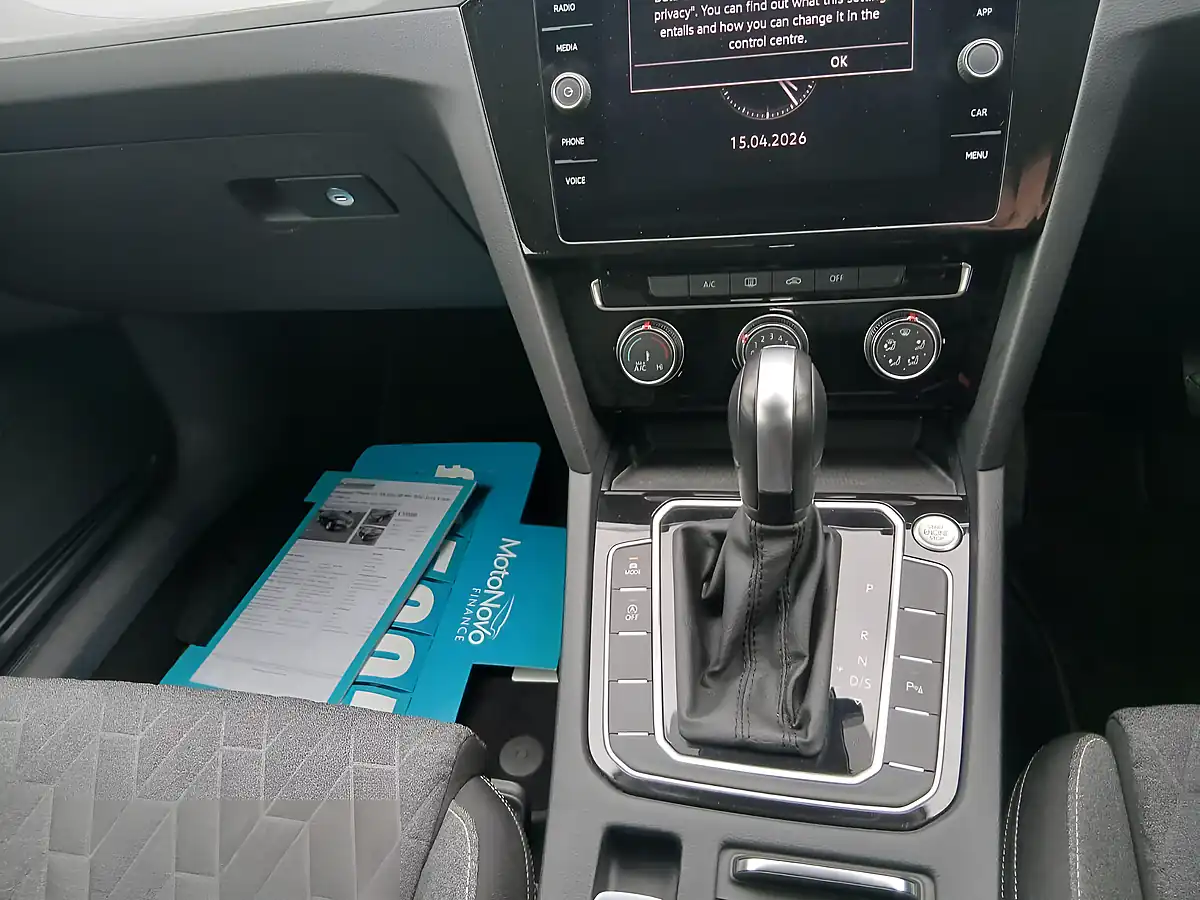 Used 2023 Volkswagen Passat Se Nav Blue - Interior and Exterior details 17