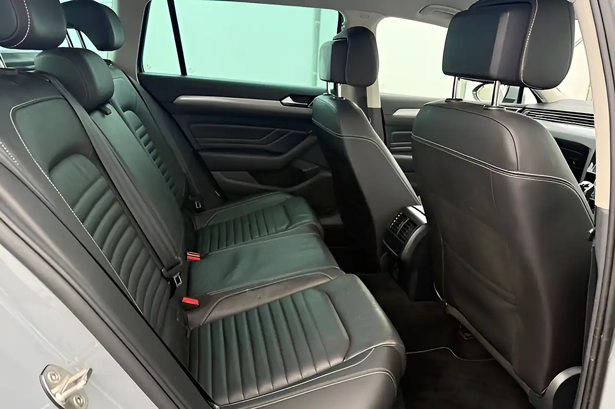 Used 2023 Volkswagen Passat Sel Grey - Interior and Exterior details 18