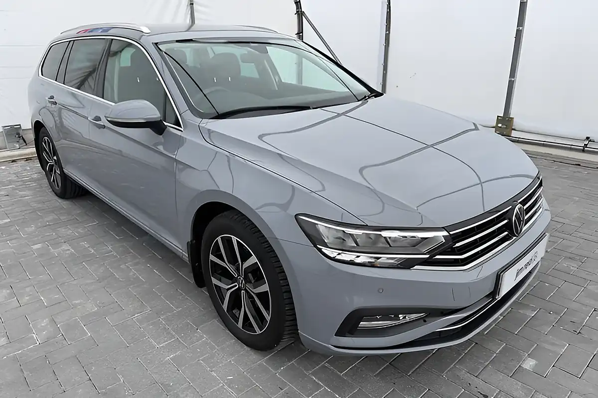 Used 2023 Volkswagen Passat Sel Grey - Interior and Exterior details 5