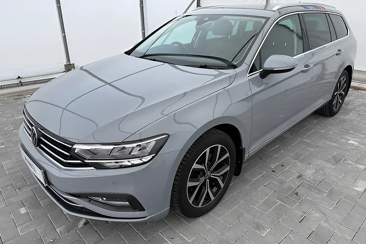 Used 2023 Volkswagen Passat Sel Grey - Interior and Exterior details 6