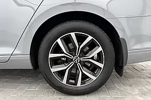 Used 2023 Volkswagen Passat Sel Grey - Interior and Exterior details 9