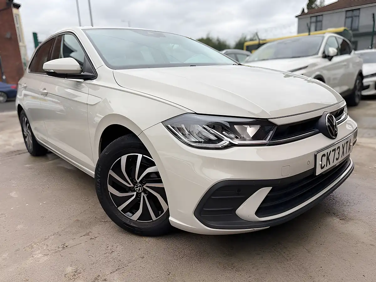 Used 2023 Volkswagen Polo Life Grey - Front View