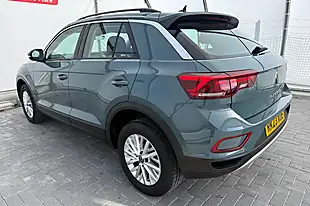 Used 2023 Volkswagen T-Roc Life Blue - Interior and Exterior details 10