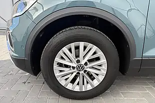 Used 2023 Volkswagen T-Roc Life Blue - Interior and Exterior details 7