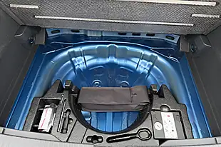 Used 2023 Volkswagen T-Roc Life Blue - Interior and Exterior details 13