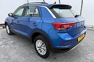 Used 2023 Volkswagen T-Roc Life Blue - Interior and Exterior details 15