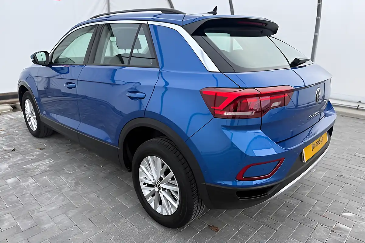 Used 2023 Volkswagen T-Roc Life Blue - Interior and Exterior details 15