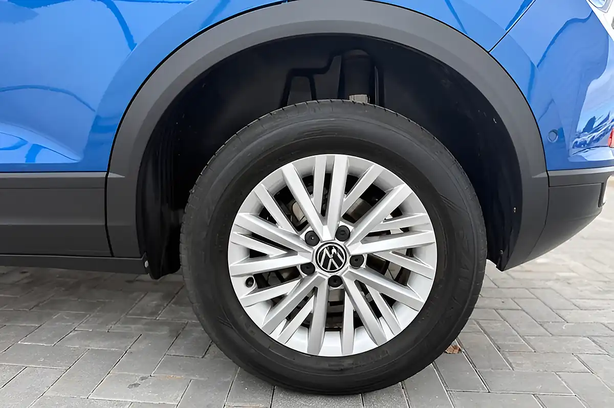 Used 2023 Volkswagen T-Roc Life Blue - Interior and Exterior details 16