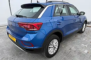 Used 2023 Volkswagen T-Roc Life Blue - Interior and Exterior details 18