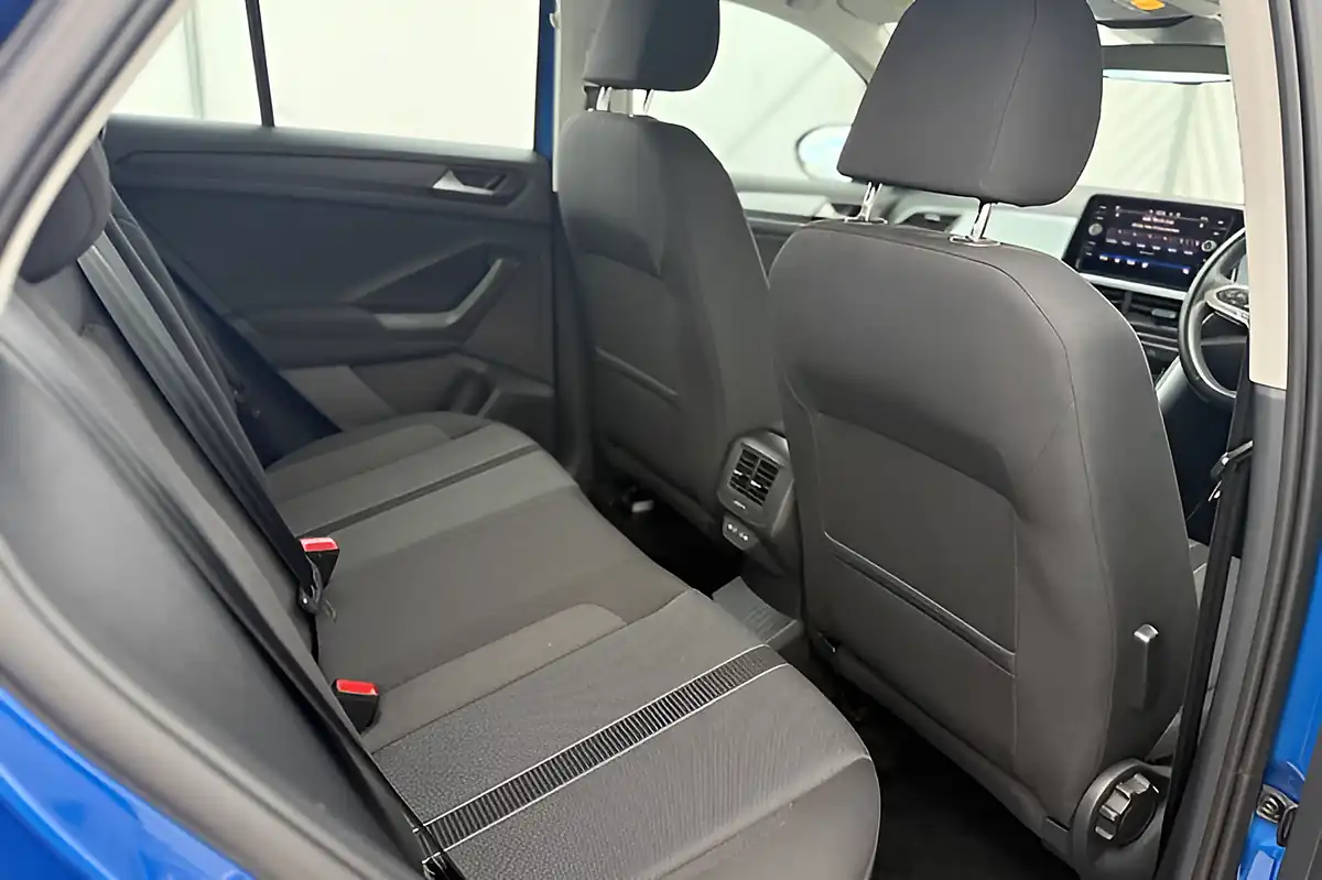 Used 2023 Volkswagen T-Roc Life Blue - Interior and Exterior details 20